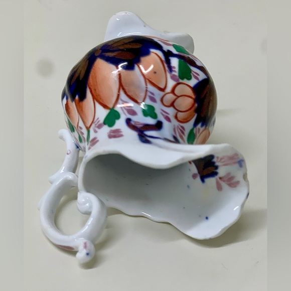 19th Century Antique Gaudy Welsh Grape Pattern Miniature Scalloped Footed Jug - Picture 13 of 16